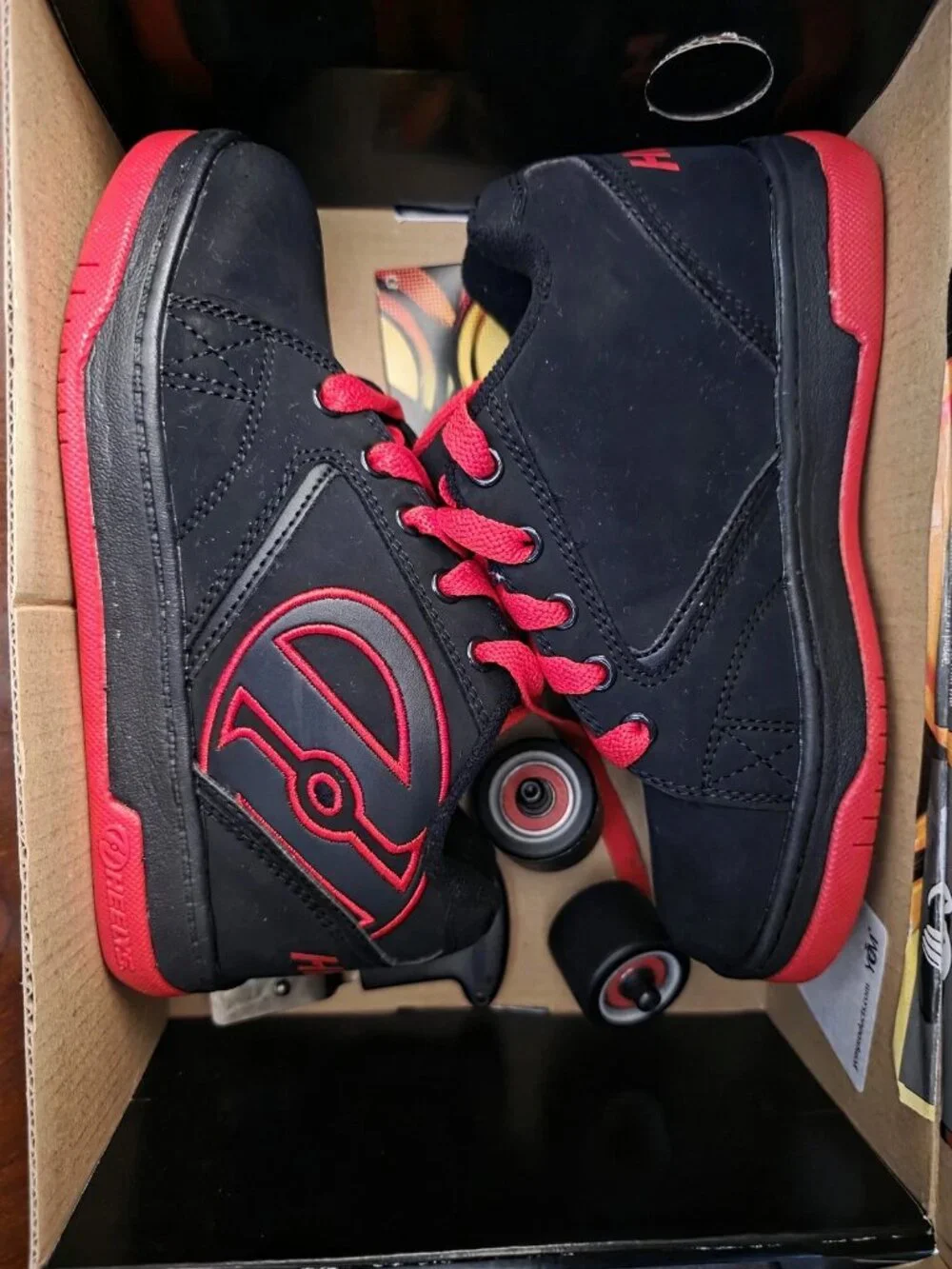 Heelys propel skate